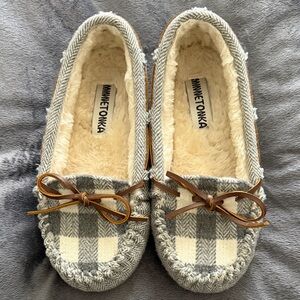 Minnetonka Gray Plaid Moccasin Slippers with Brown Leather Bow